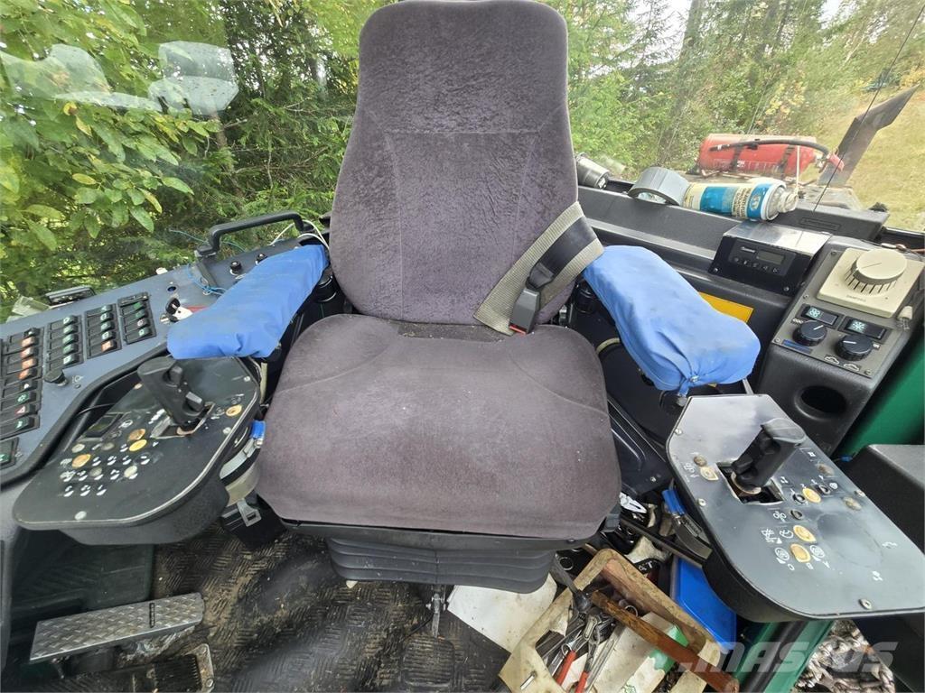 Timberjack 1270 收穫機