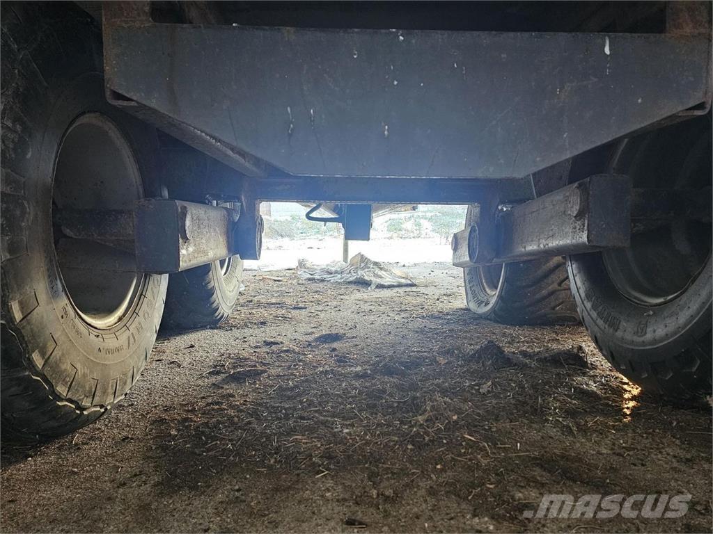 Tuhti M120 其他農業機械