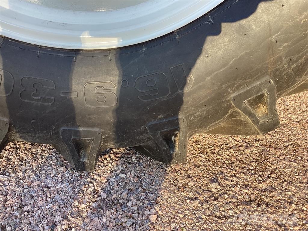 Valmet 4x4 曳引機