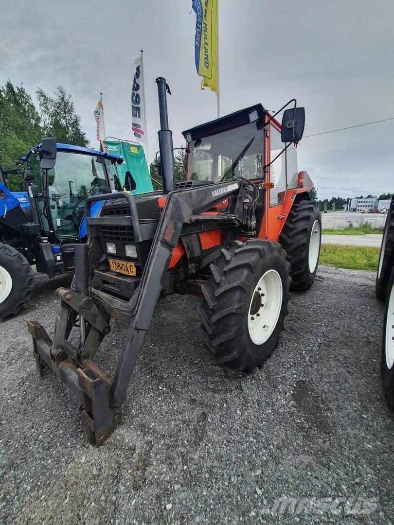Valmet 605-4 EK 曳引機