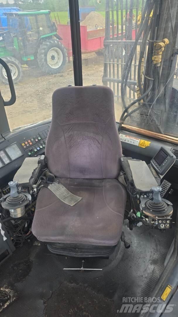 Valmet 820 集運機
