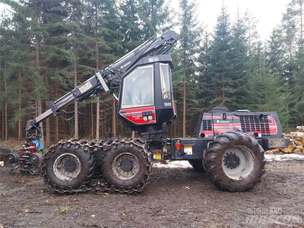 Valmet 911 收穫機