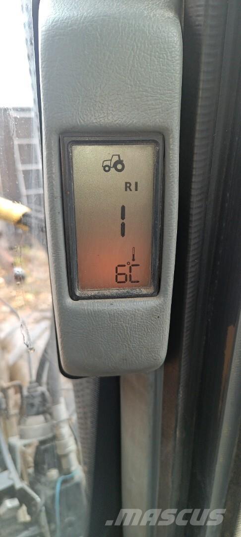 Valtra 8450 曳引機