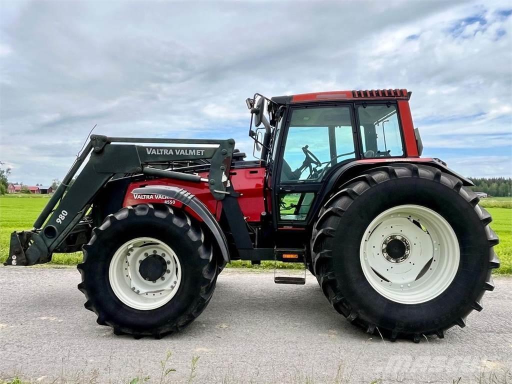 Valtra 8550 Mega 曳引機