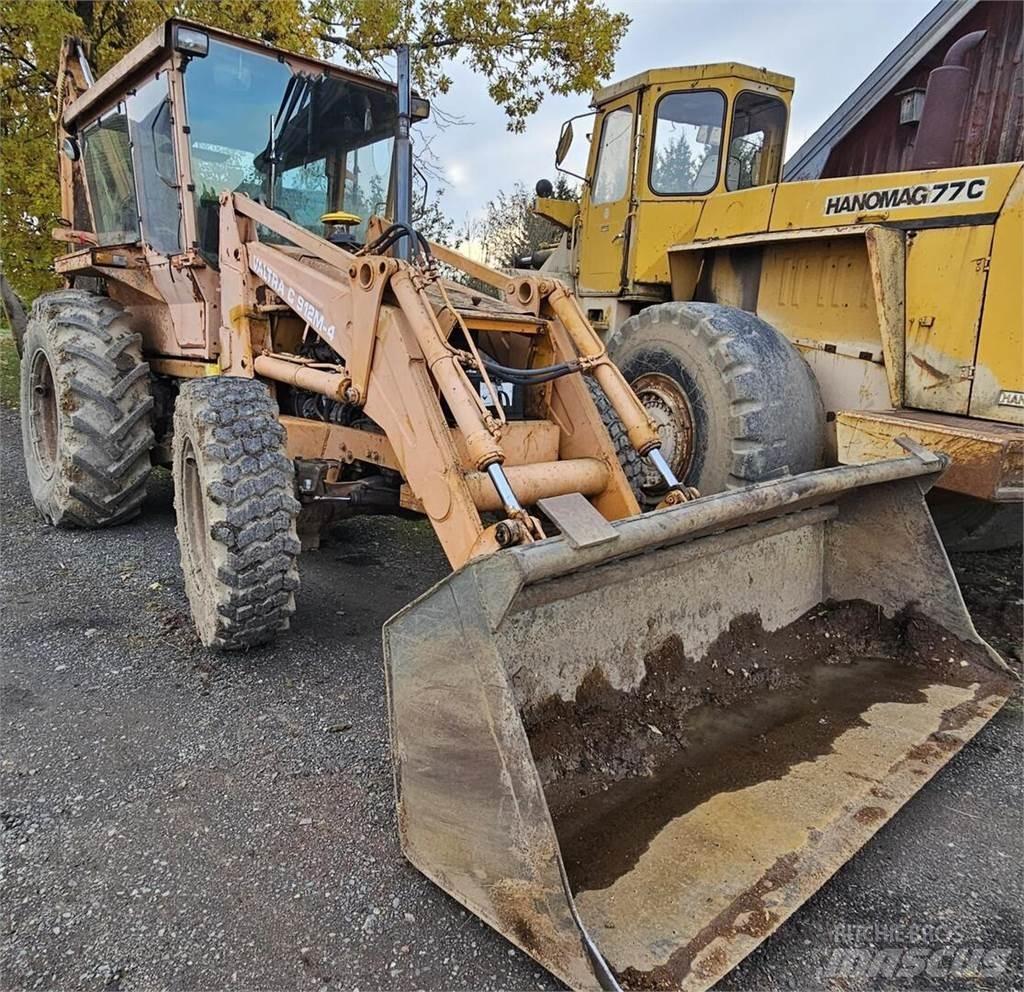 Valtra C 912M-4 反鏟裝載機