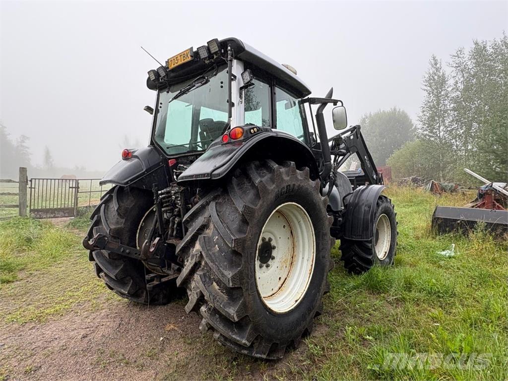 Valtra T 151 E 曳引機