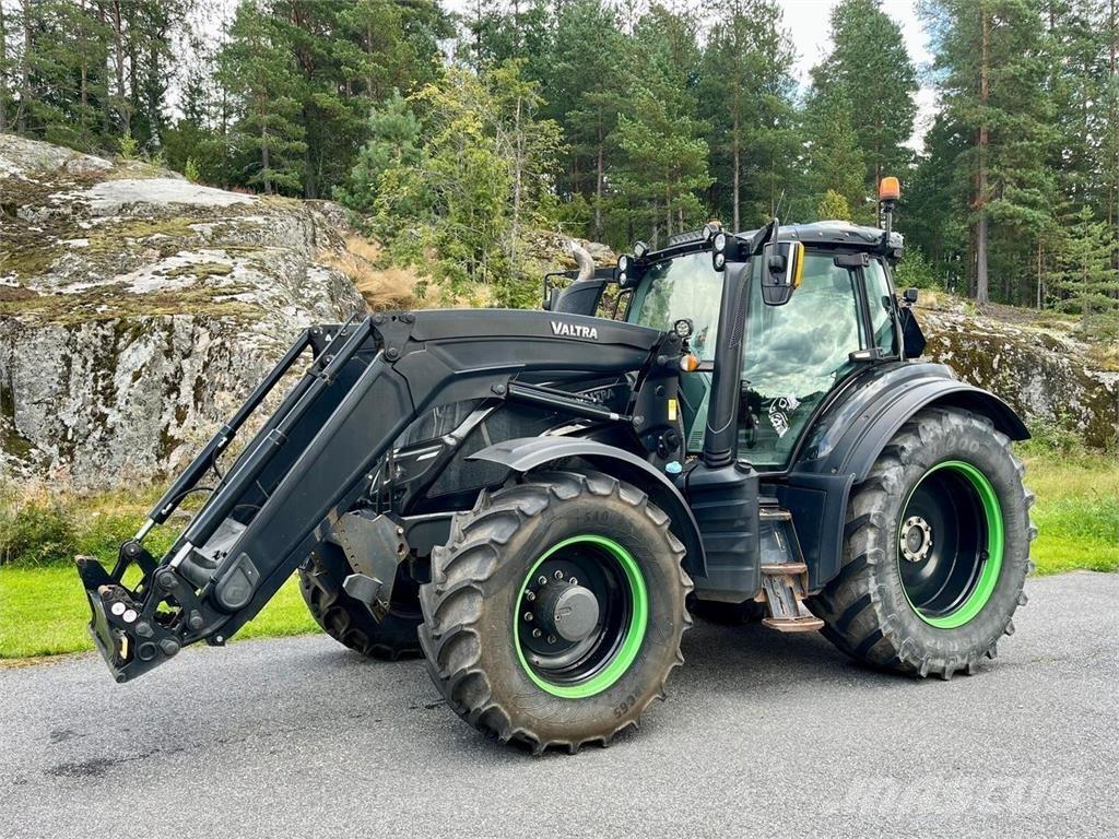 Valtra T234 Versu 曳引機