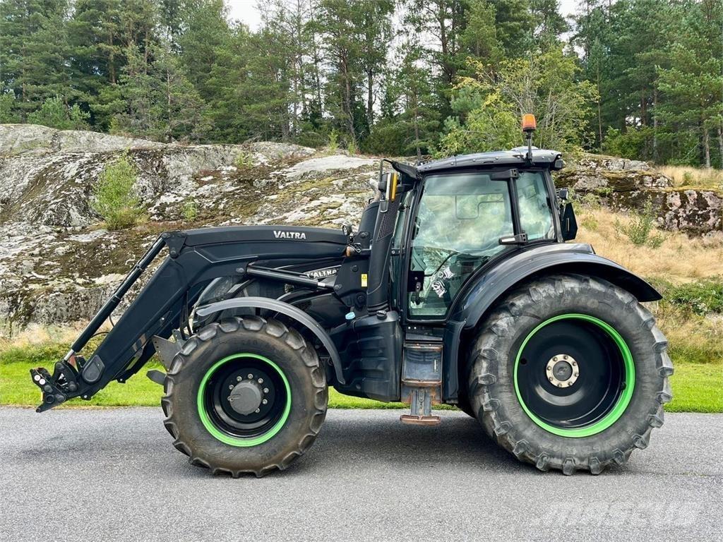 Valtra T234 Versu 曳引機