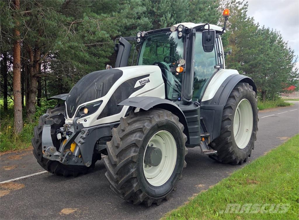 Valtra T254 Versu 曳引機