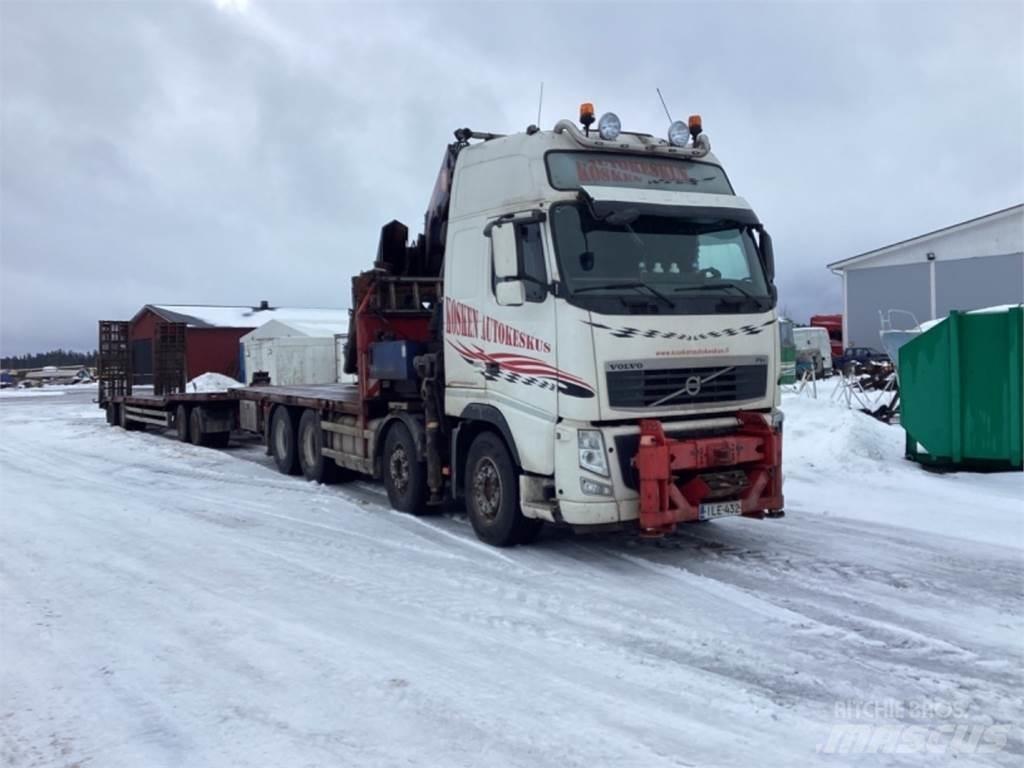 Volvo 8x4 起重機卡車