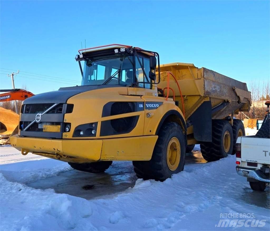 Volvo A30G 鉸接式起吊車