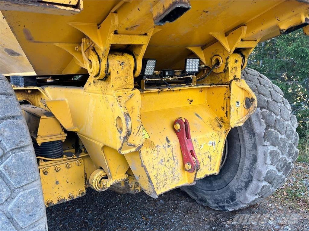 Volvo A35D 鉸接式起吊車