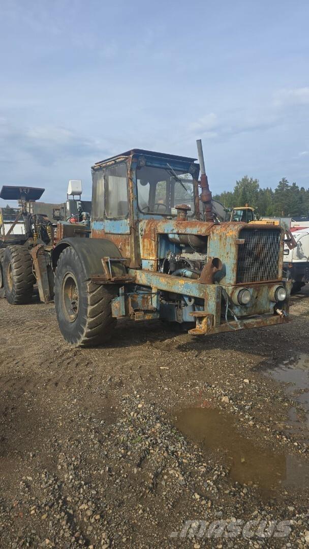 Volvo BM DR 860 垂直升降工作台