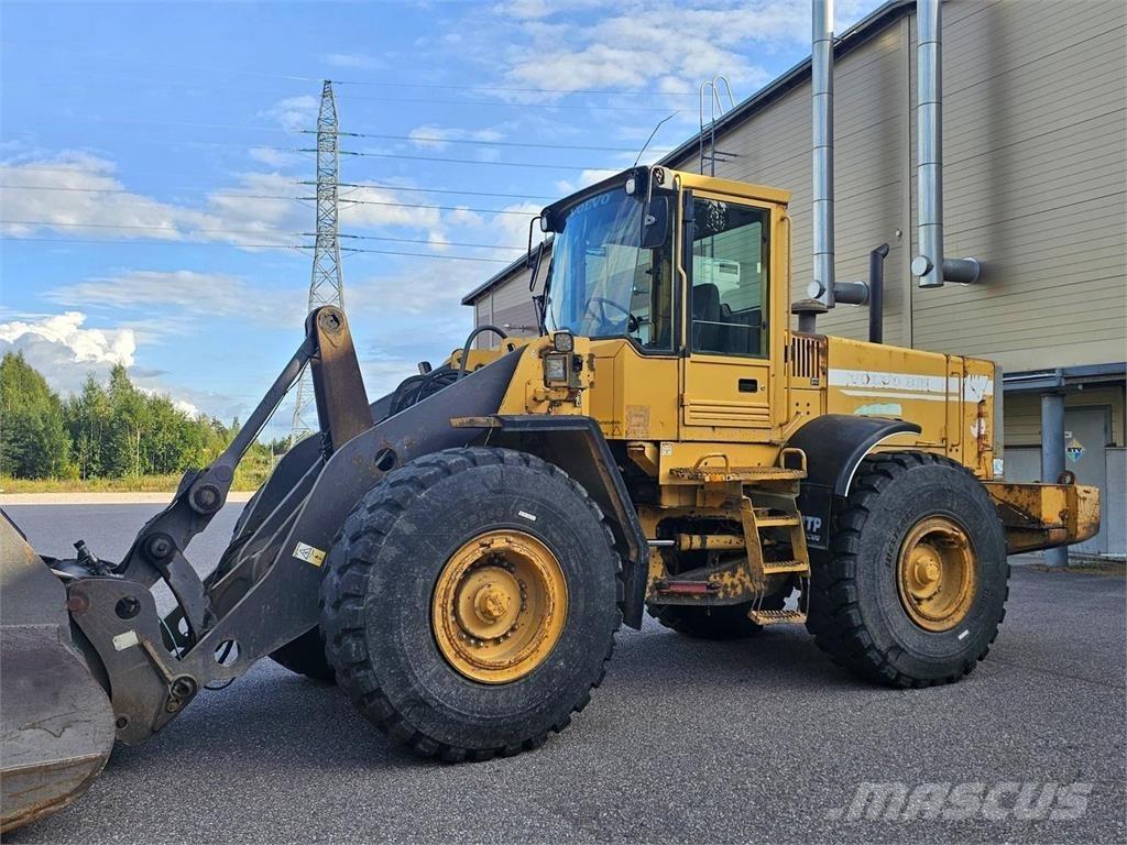Volvo BM L120C 輪胎式裝載機