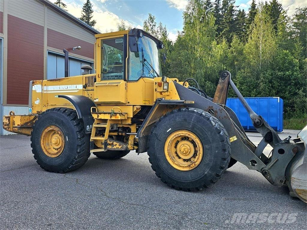 Volvo BM L120C 輪胎式裝載機