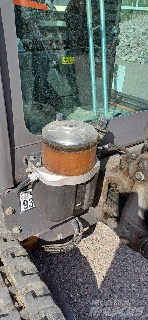 Volvo EC18D 小型挖土機/掘鑿機<7t(小型挖掘機)