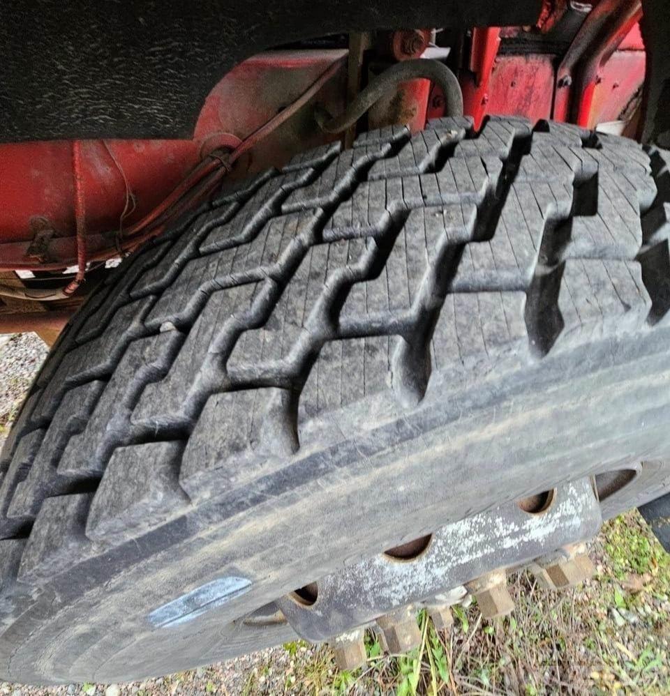 Volvo F720 吊鉤式起重車
