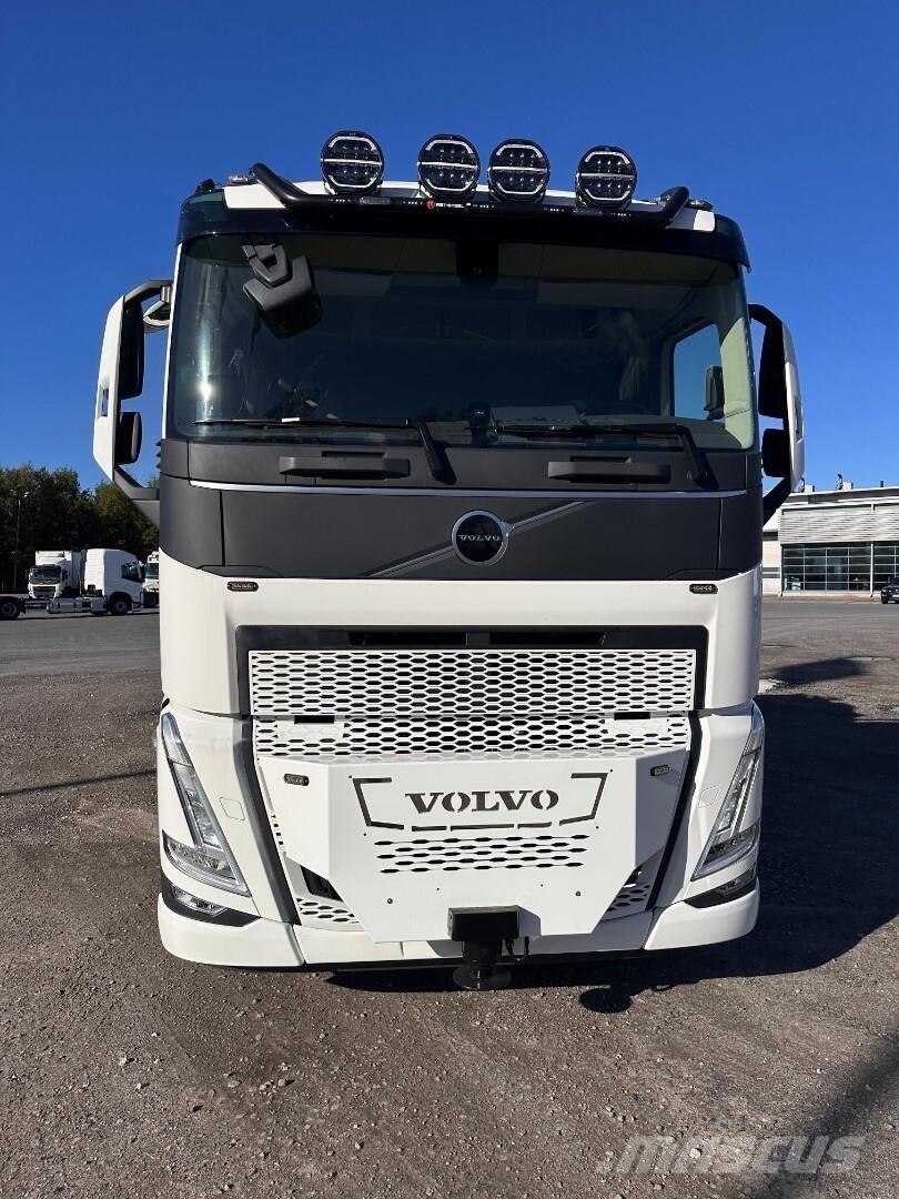 Volvo FH13 8x4 起重機卡車