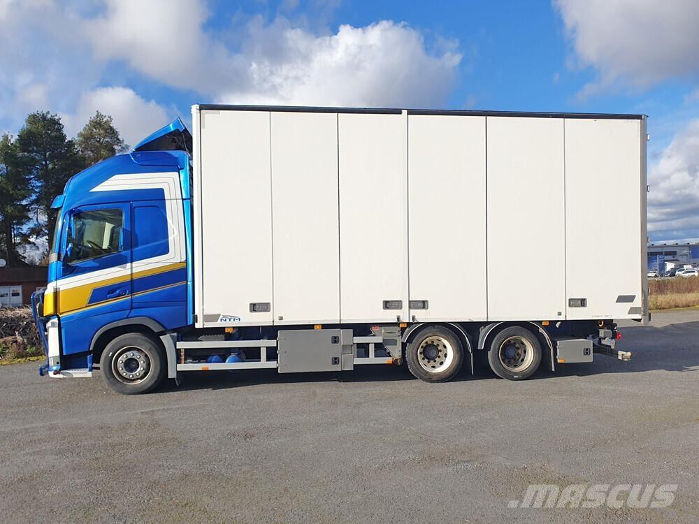 Volvo FH16 6x2 -17 貨箱式卡車