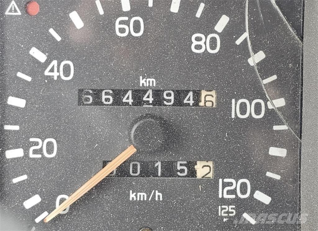 Volvo FH16 8x4 曳引機組件