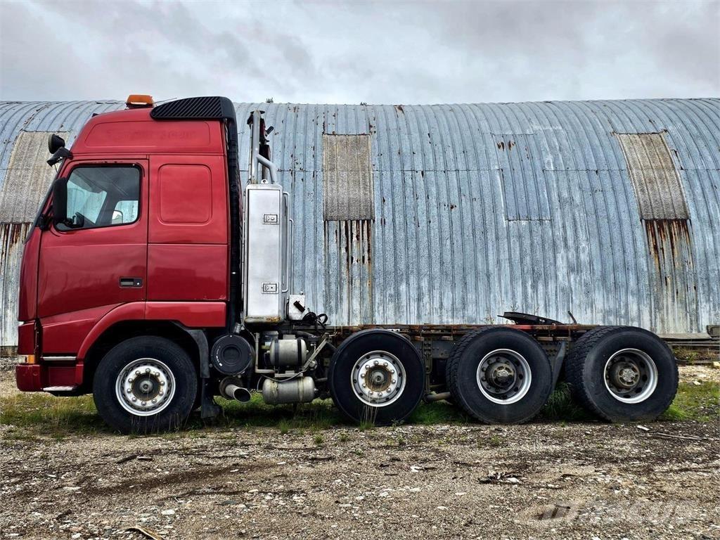 Volvo FH16 8x4 曳引機組件