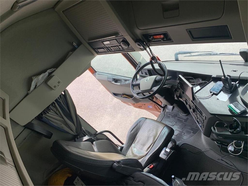 Volvo FH500TC 8x4 碎木貨車