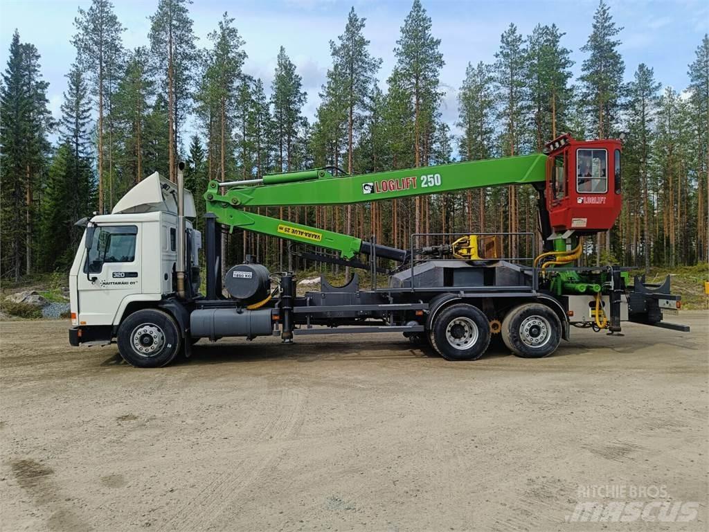 Volvo FL10 起重機卡車