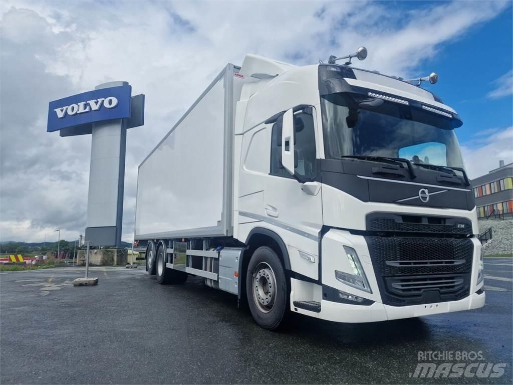 Volvo FM 500 6x2 貨箱式卡車