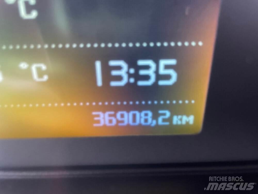 Volvo FM 8X4 -12 吊鉤式起重車