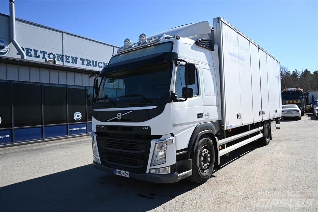 Volvo FM420 4x2 貨箱式卡車