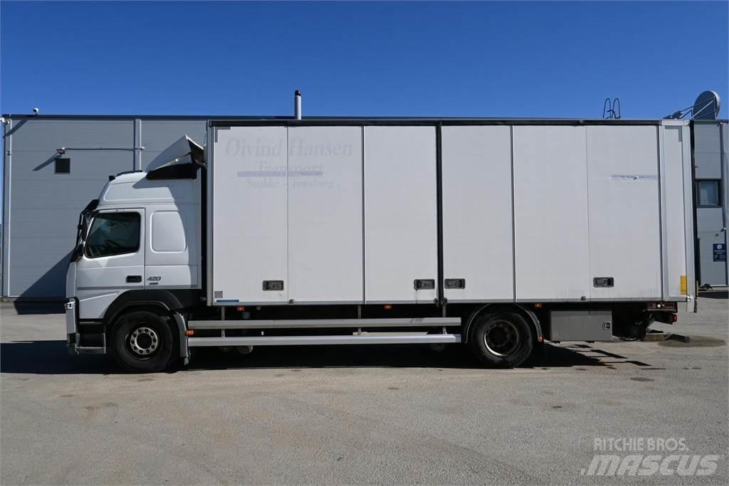 Volvo FM420 4x2 貨箱式卡車