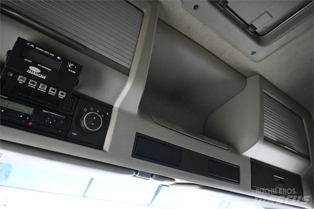 Volvo FM420 4x2 貨箱式卡車