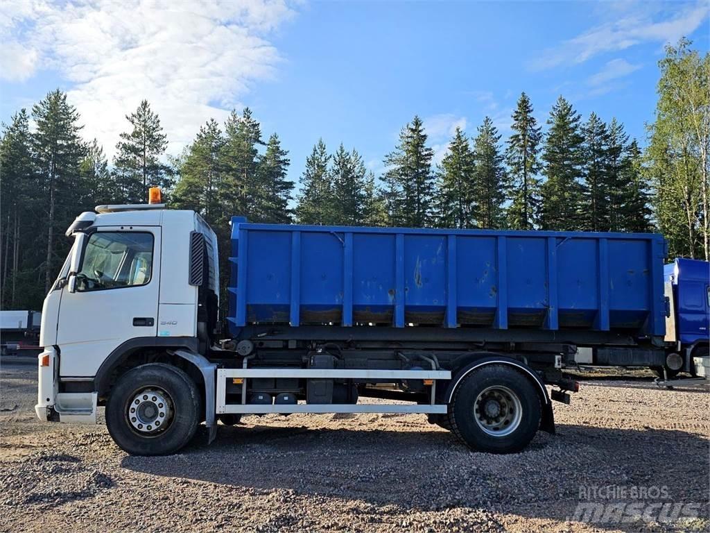Volvo FM9 4x2 吊鉤式起重車