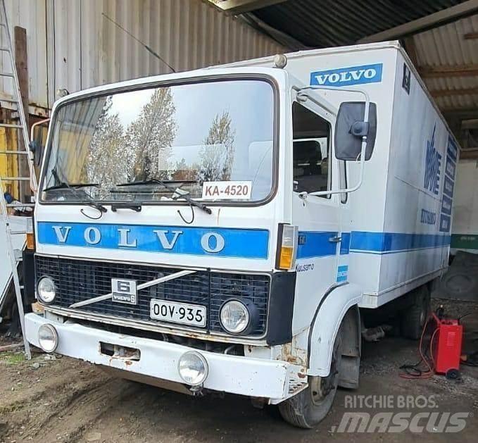 Volvo huoltoauto 貨箱式卡車