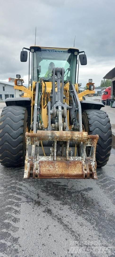 Volvo L 120G 輪胎式裝載機