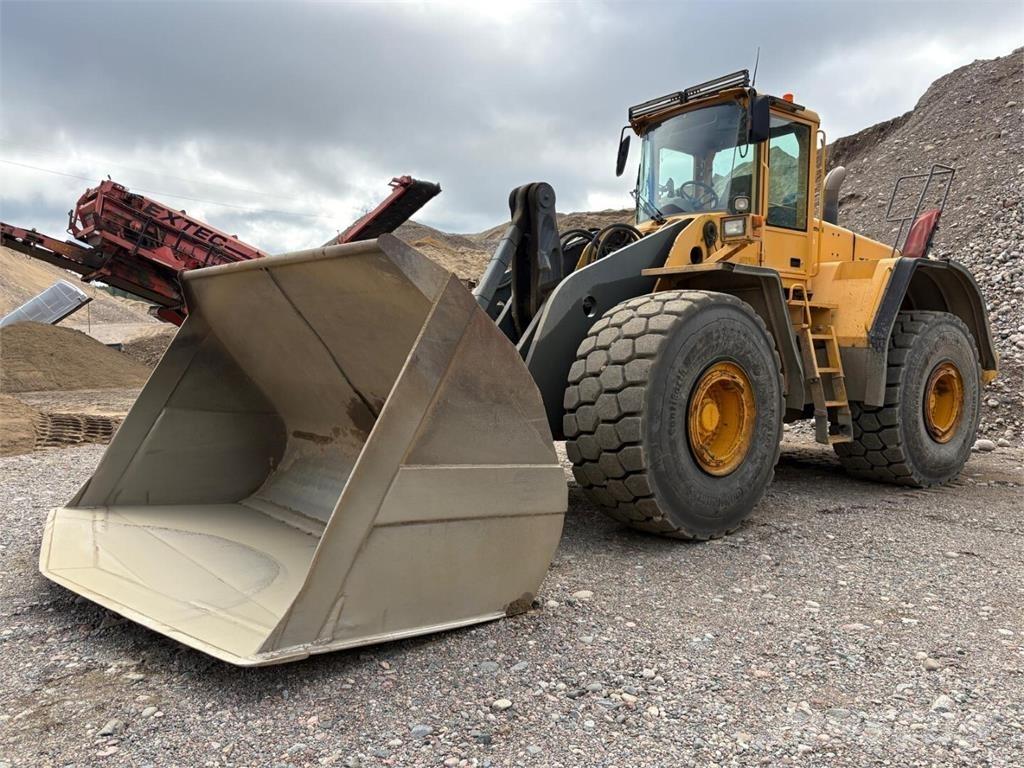 Volvo L 220 E 輪胎式裝載機