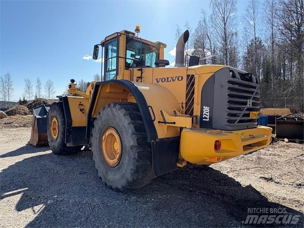 Volvo L 220 F 輪胎式裝載機