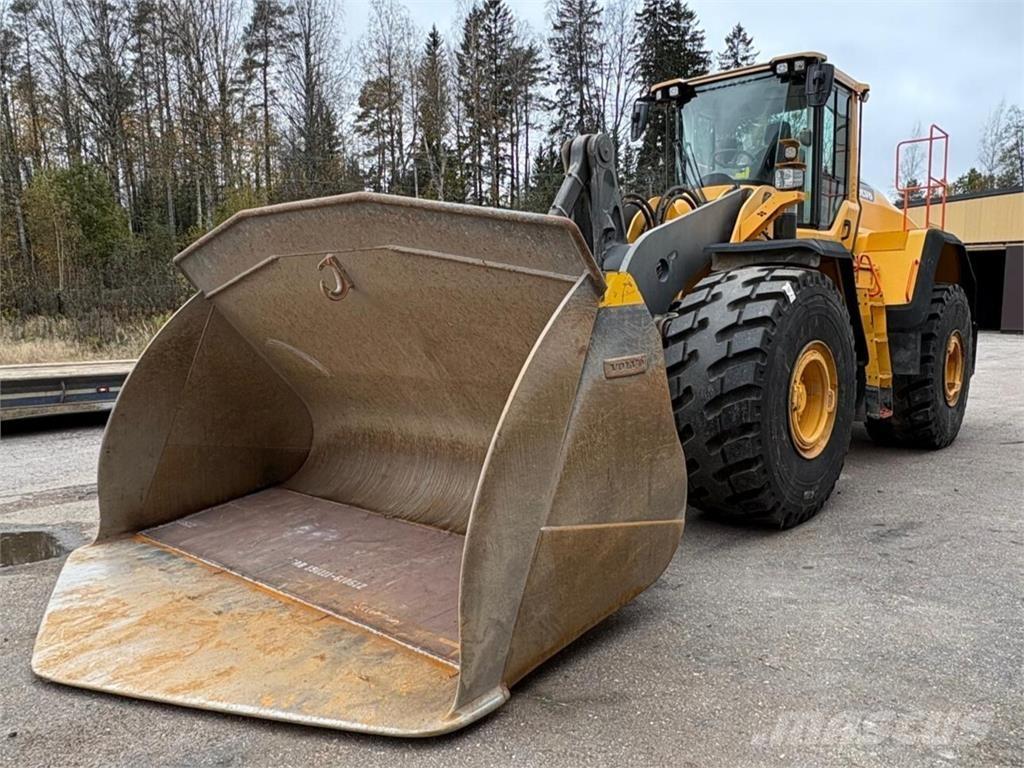 Volvo L 220 H 輪胎式裝載機