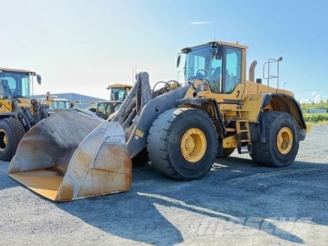 Volvo L220F 輪胎式裝載機