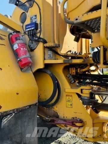 Volvo L220F 輪胎式裝載機