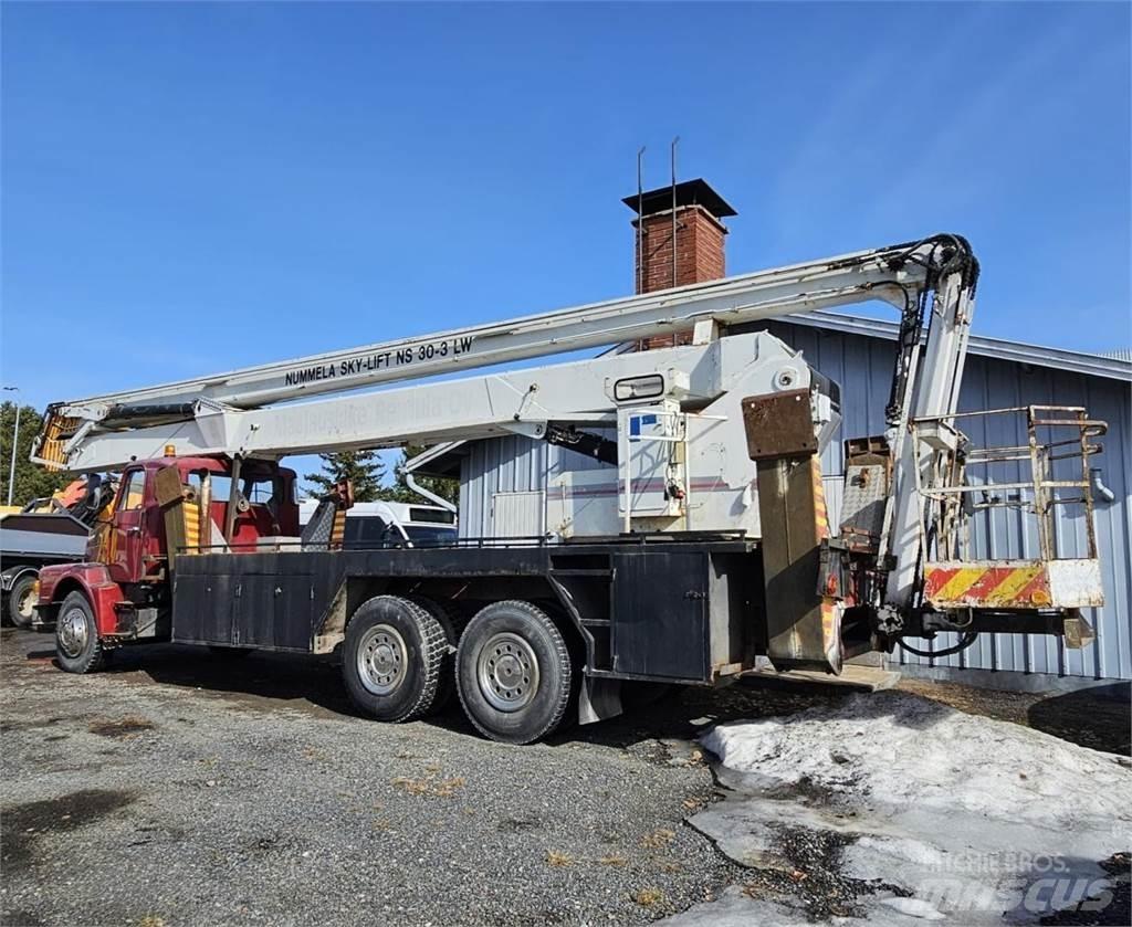 Volvo N7 6x2 起重機卡車