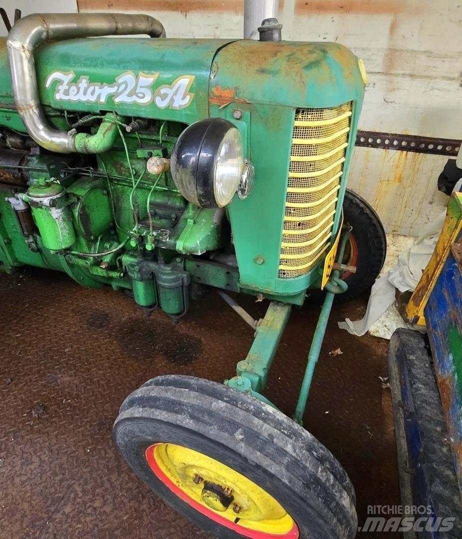 Zetor 25 A 曳引機