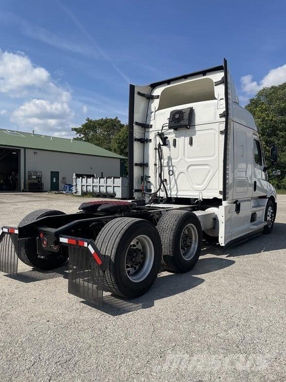 Freightliner CASCADIA 116 曳引機組件