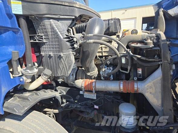 Freightliner CASCADIA 116 曳引機組件