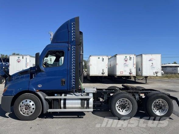 Freightliner CASCADIA 116 曳引機組件