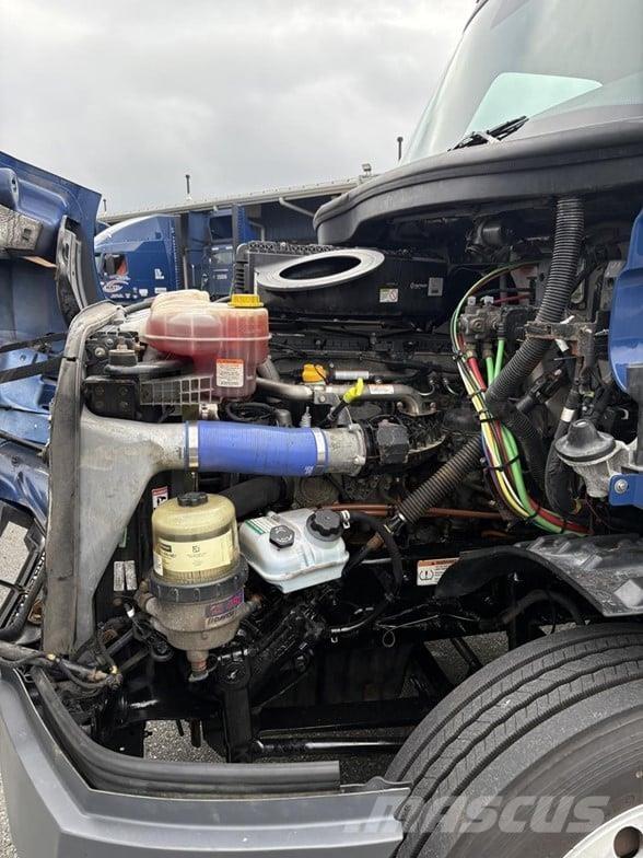 Freightliner CASCADIA 126 曳引機組件