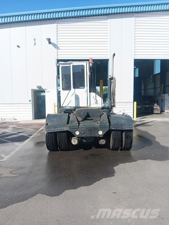 Kalmar OTTAWA 4X2 OFF-ROAD 終端式曳引機