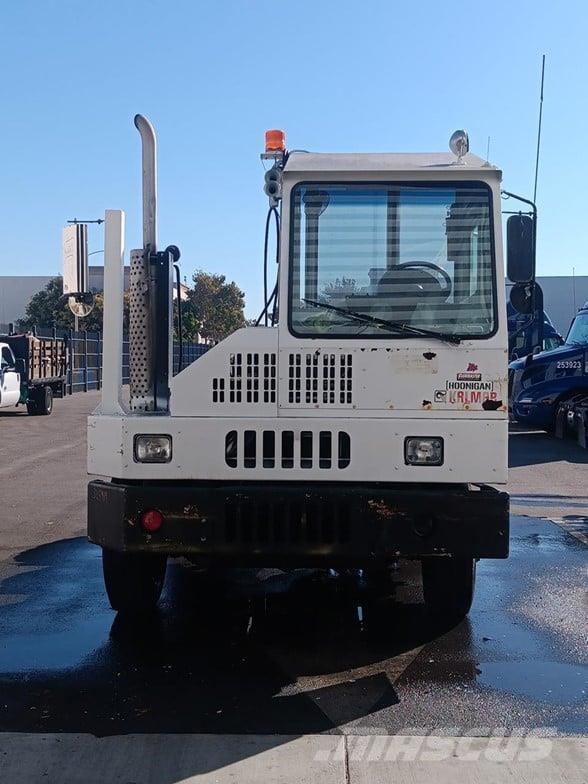 Kalmar OTTAWA 4X2 OFF-ROAD 終端式曳引機