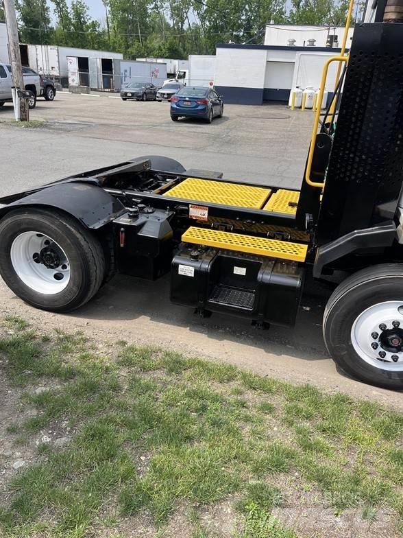Kalmar OTTAWA T2 終端式曳引機