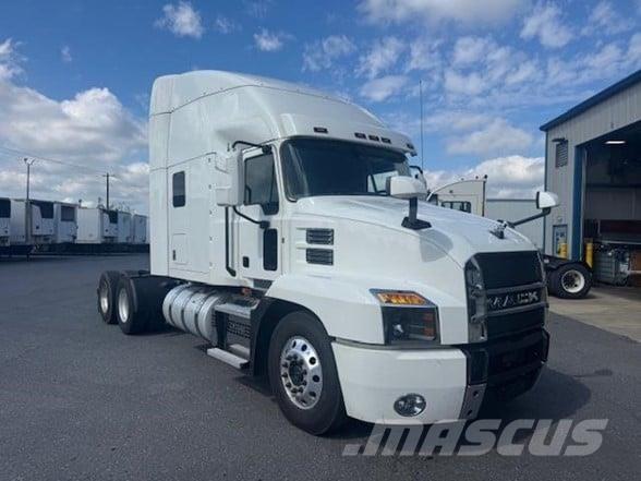 Mack ANTHEM 64T 曳引機組件